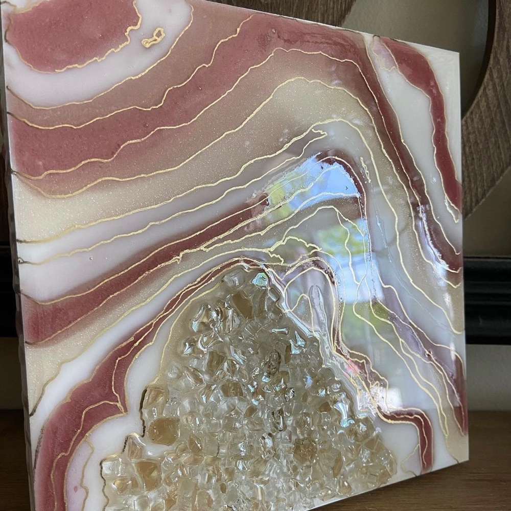 One of a kind 8x8 resin geode canvas 🤍
